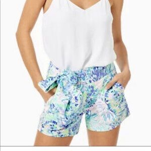 Lilly Pulitzer Shell of a Party Shorts - Size 4